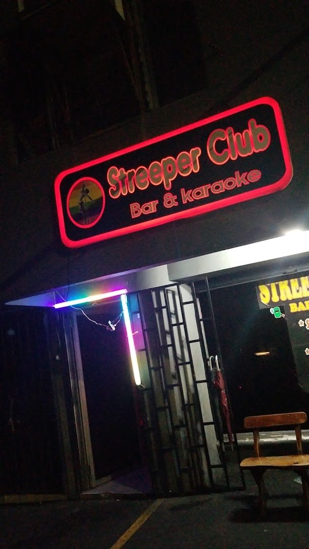 Streeper Club Bar – San Salvador